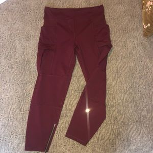 Unique and rare maroon Lululemon leggings!